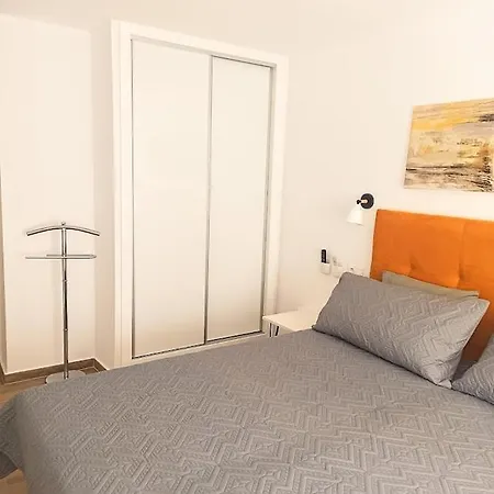 Apartamento La Marina *